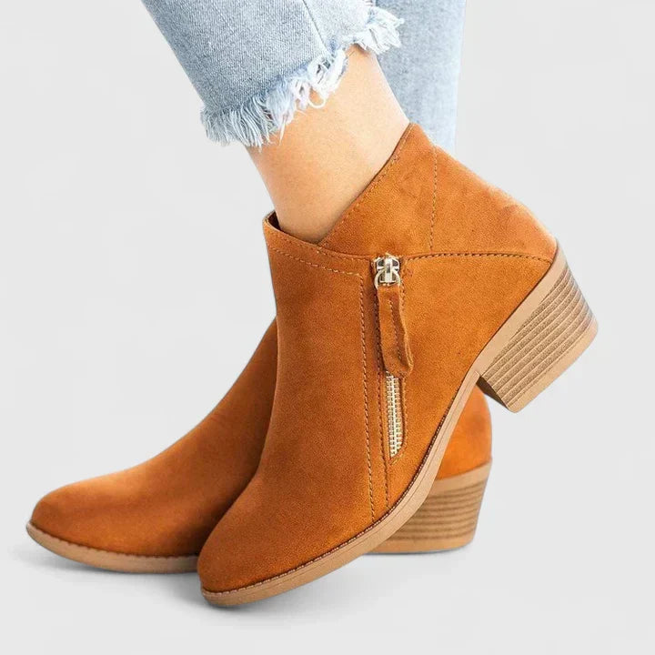 Orange / 12 US | 43 EU