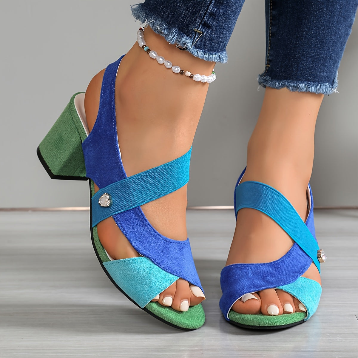 Blue-Green / 12