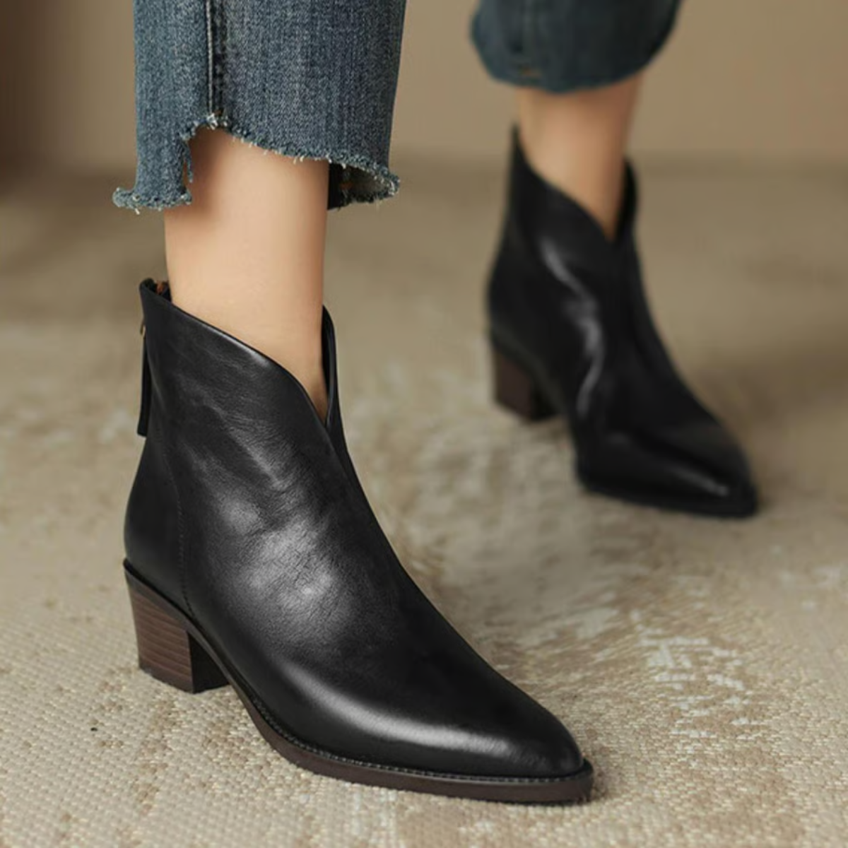 Black / 12 US | 43 EU