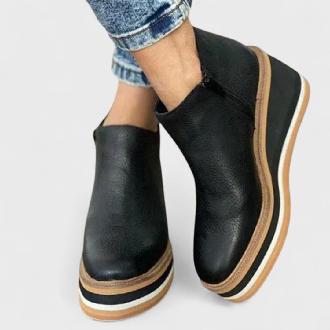 Black / 12