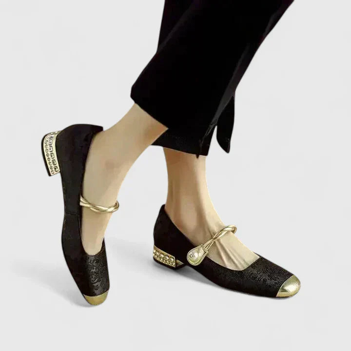 Black / 9 US | 40 EU