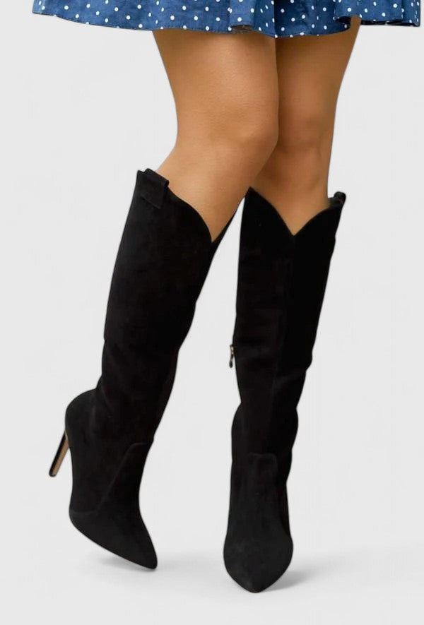 Black Suede / 11 US | 42 EU