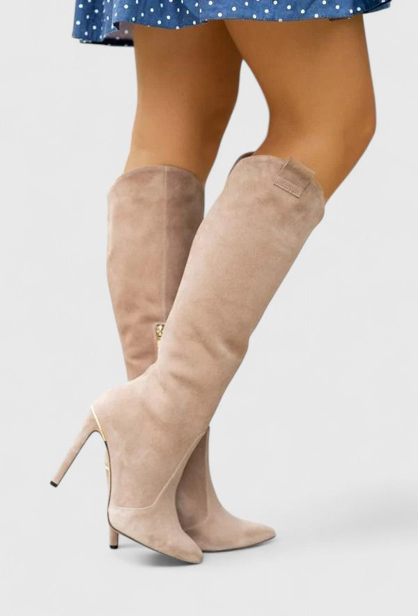 Beige Suede / 11 US | 42 EU
