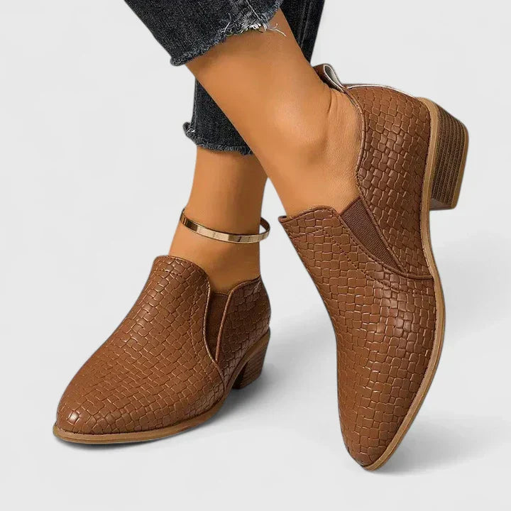 Dark Brown / 9 US | 40 EU