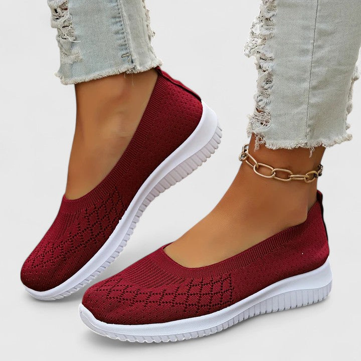 Red / 12 US | 43 EU